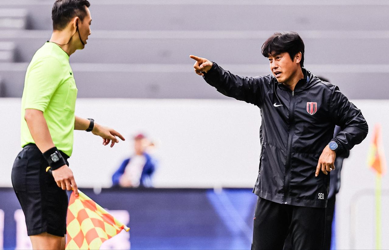 leyu集团-球员未经同意就转会？高层根据名单引援！徐正源批成都添欲加之罪